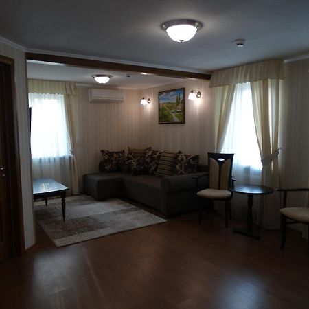Козак Вакула Hotel Kozelets Ngoại thất bức ảnh